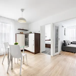 https://family-apartment-prague-186-00.praguehotelsweb.com